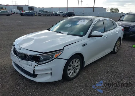 2017 Kia Optima Ex z USA, uszkodzony, nr VIN 5XXGU4L36HG178313